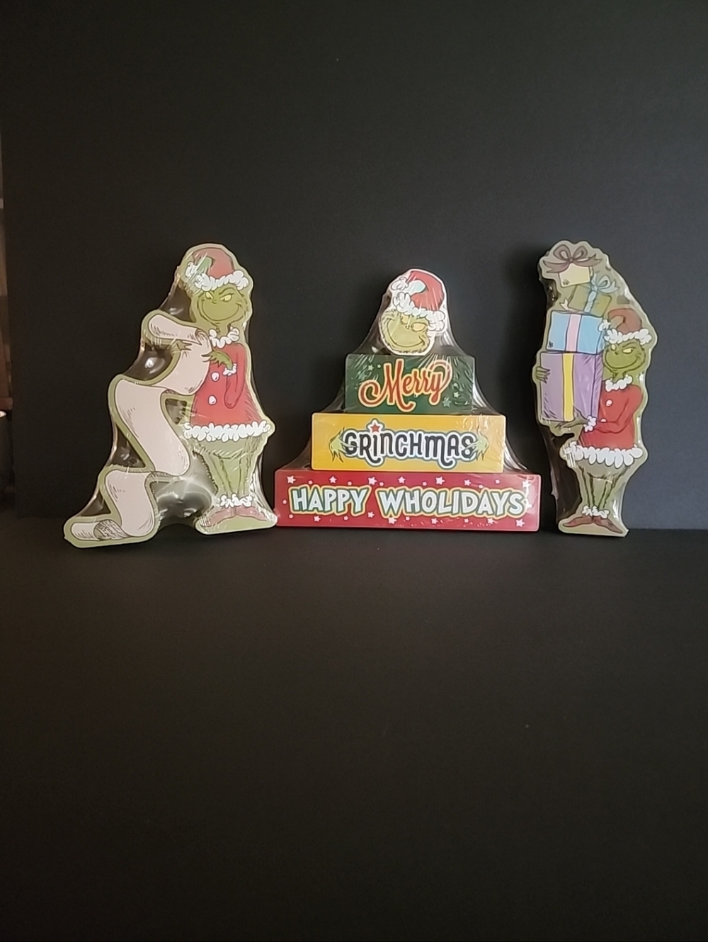 New Bioworld Grinchmas Wall Decor Set of 3/Wall Hang or Stand Xmas Crafts